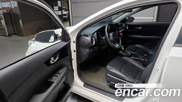 Kia K3 (II) 1.6 Prestige 2024 — фото 11