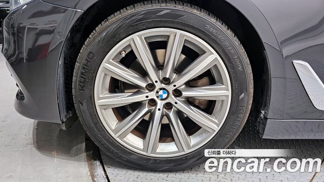 BMW 5 Series (G30) 520i Luxury 2019 — фото 5