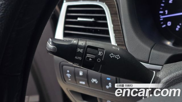 Genesis G80 3.3 GDI AWD Luxury 2018 — фото 17