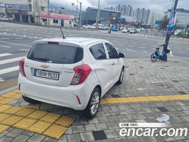 Chevrolet Spark Premier 2022 — фото 2