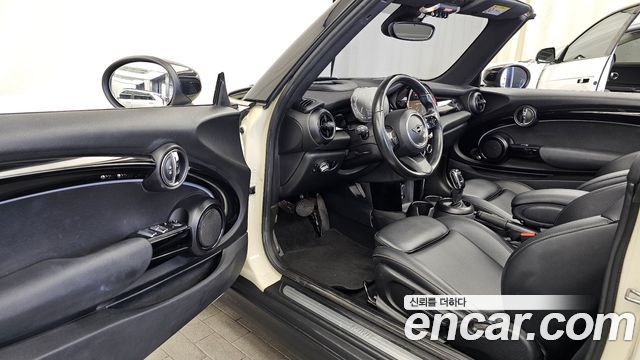MINI Cooper Convertible Classic Third Generation 2022 — фото 10