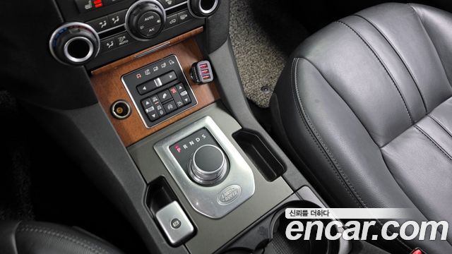 Land Rover Discovery 4 3.0 SDV6 HSE 2016 — фото 9
