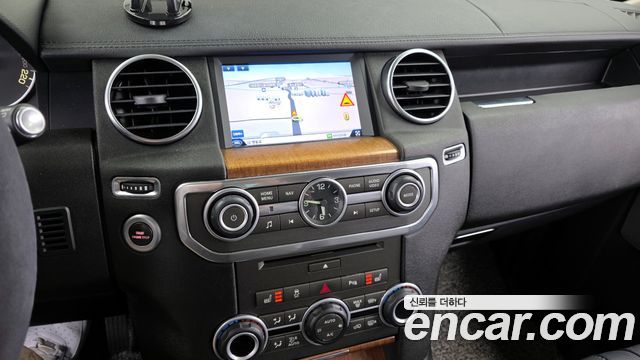 Land Rover Discovery 4 3.0 SDV6 HSE 2016 — фото 18