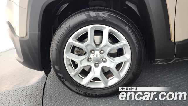 Jeep Renegade 2.4 Longitude 2016 — фото 5
