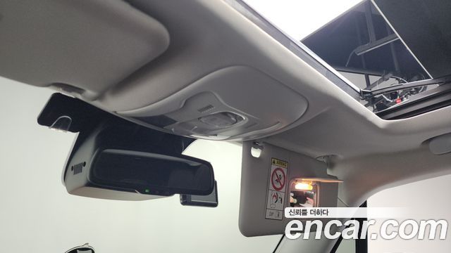 Jeep Renegade 2.4 Longitude 2016 — фото 18