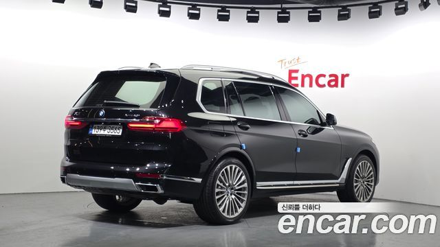 BMW X7 (G07) xDrive 40i Design Pure Excellence 7-Seater 2022 — фото 2
