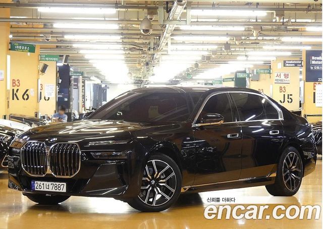 BMW 7 Series (G70) 740d xDrive M Sport