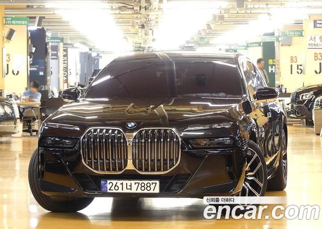 BMW 7 Series (G70) 740d xDrive M Sport 2025 — фото 3