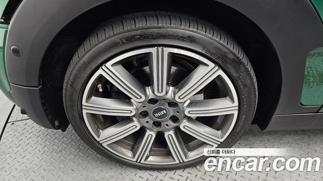 MINI Cooper S Clubman Standard 2nd 2021 — фото 5