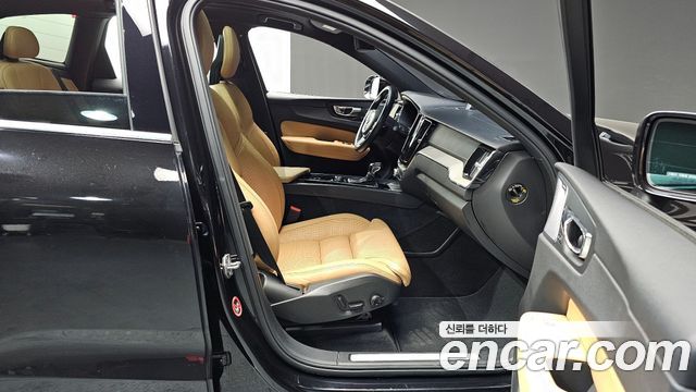 Volvo XC60 (II) D5 Inscription 2018 — фото 11