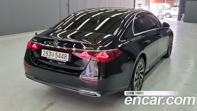 Mercedes-Benz E-Class (W214) E300 4MATIC Exclusive 2024 — фото 3