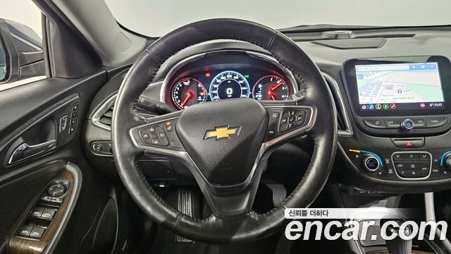 Chevrolet Malibu 1.3 Turbo Premier 2019 — фото 13
