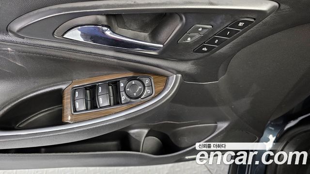 Chevrolet Malibu 1.3 Turbo Premier 2019 — фото 14