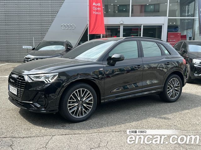Audi Q3 (F3) 40 TFSI Quattro Premium