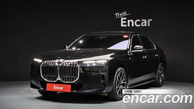 BMW 7 Series (G70) 740i xDrive M Sport 2024 — фото 1