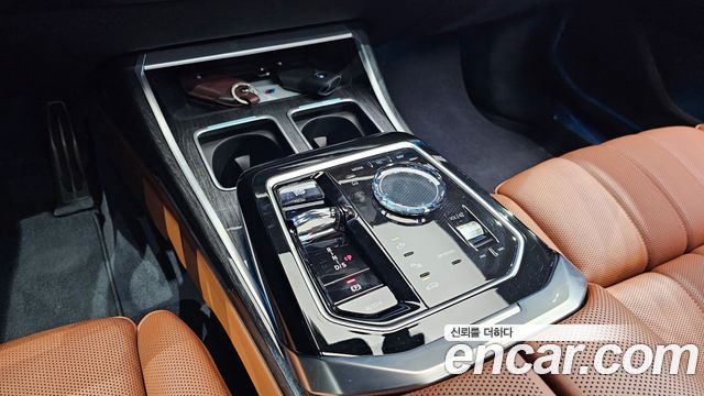 BMW 7 Series (G70) 740i xDrive M Sport 2024 — фото 9