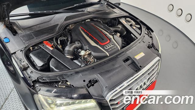 Audi S8 4.0 TFSI quattro D4 2013 — фото 6