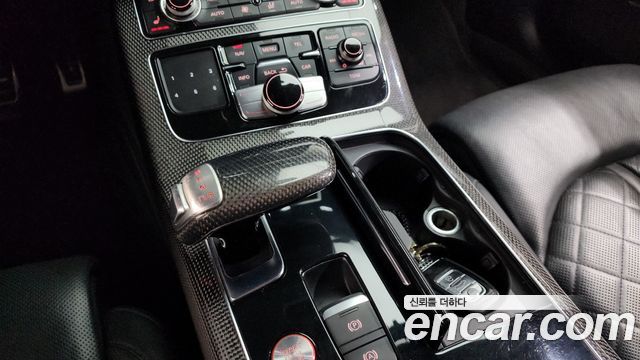 Audi S8 4.0 TFSI quattro D4 2013 — фото 9