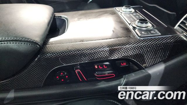 Audi S8 4.0 TFSI quattro D4 2013 — фото 19