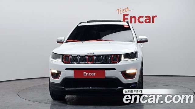 Jeep Compass (II) 2.4 Longitude AWD 2019 — фото 3