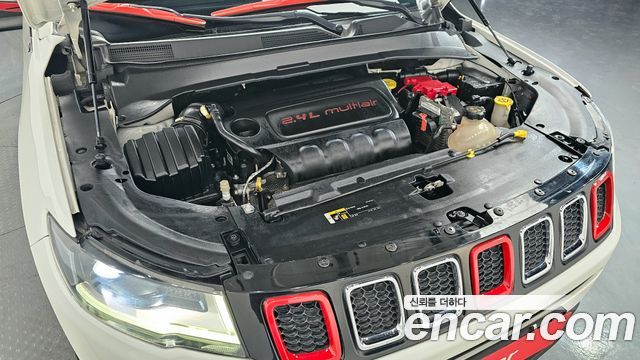 Jeep Compass (II) 2.4 Longitude AWD 2019 — фото 6