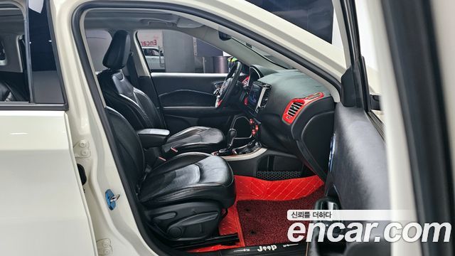 Jeep Compass (II) 2.4 Longitude AWD 2019 — фото 10