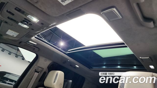 Cadillac Escalade (V) 6.2 ESV ESV Premium Luxury Platinum 2022 — фото 18
