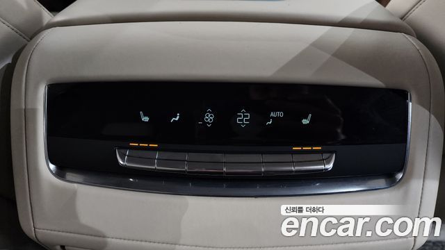 Cadillac Escalade (V) 6.2 ESV ESV Premium Luxury Platinum 2022 — фото 19