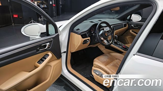 Porsche Macan 2.0 95B 2018 — фото 15