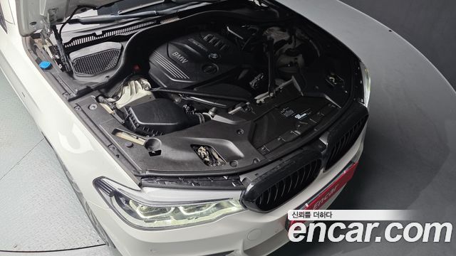 BMW 5 Series (G30) 520d M Sport package 2017 — фото 6