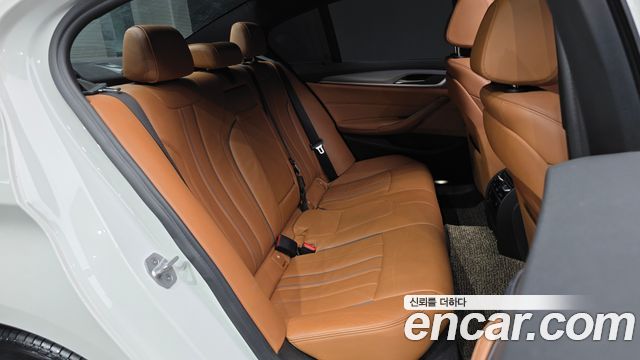 BMW 5 Series (G30) 520d M Sport package 2017 — фото 12