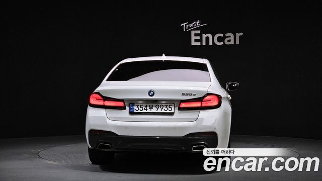 BMW 5 Series (G30) 530e M Sport 2022 — фото 4