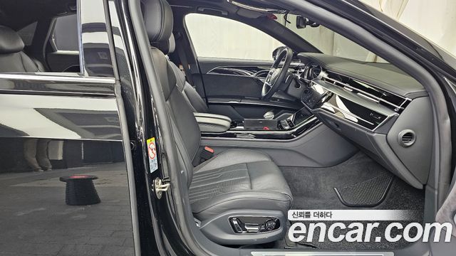 Audi A8 (D5) 55 TFSI Quattro LWB 2021 — фото 11