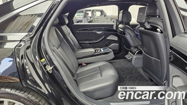 Audi A8 (D5) 55 TFSI Quattro LWB 2021 — фото 12