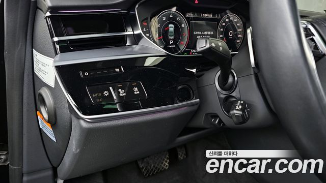 Audi A8 (D5) 55 TFSI Quattro LWB 2021 — фото 16