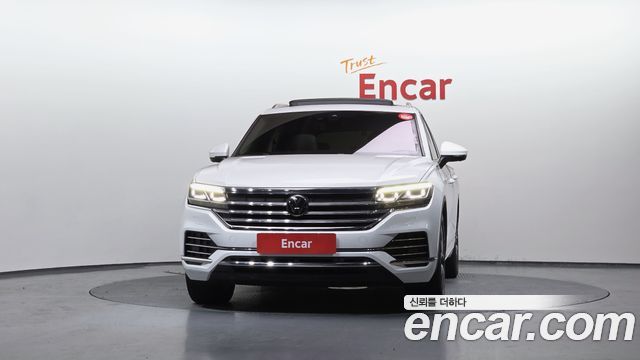 Volkswagen Touareg (III) 3.0 TDI Prestige 2023 — фото 3