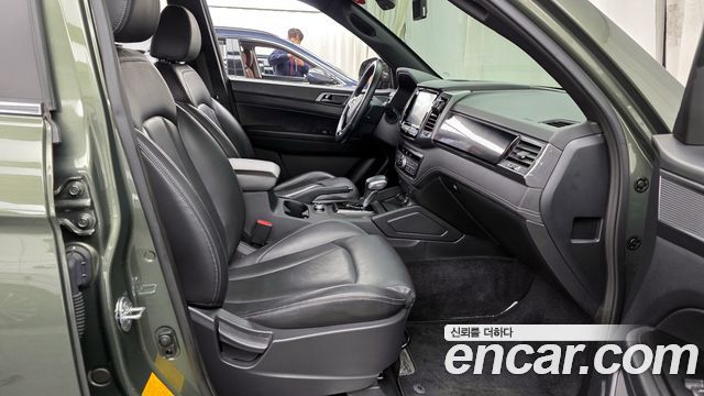KG Mobility (SsangYong) Rexton Sports Khan Diesel 2.2 4WD Prestige 2023 — фото 11