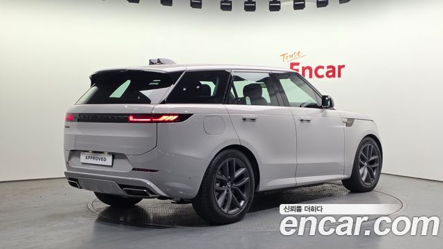 Land Rover Range Rover Sport (III) P550E Dynamic HSE 2025 — фото 2