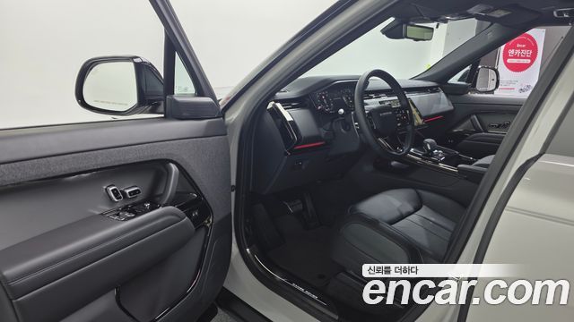 Land Rover Range Rover Sport (III) P550E Dynamic HSE 2025 — фото 11