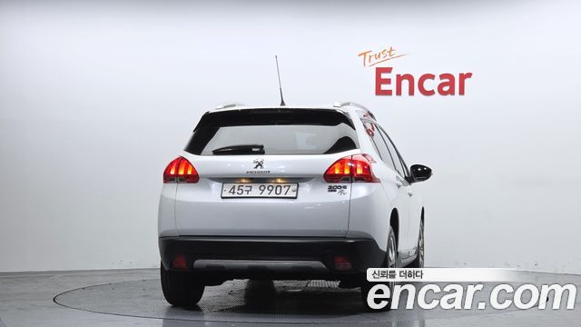 Peugeot 2008 1.6 e-HDi Feline 2015 — фото 4