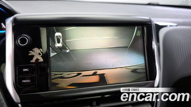 Peugeot 2008 1.6 e-HDi Feline 2015 — фото 15