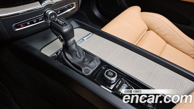 Volvo XC60 (II) T6 Inscription 2018 — фото 9