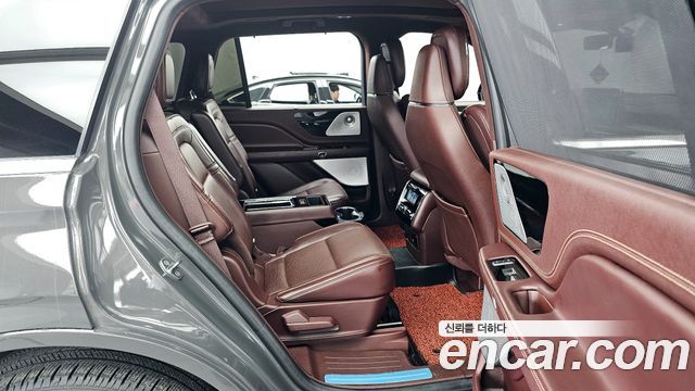 Lincoln Aviator (II) 3.0 Black Label AWD 2021 — фото 16