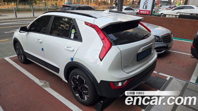 Kia Niro EV Air 2024 — фото 6
