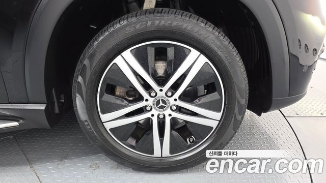 Mercedes-Benz GLE-Class (W167) GLE300d 4MATIC 2020 — фото 5