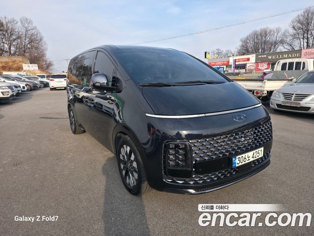 Hyundai Staria 4WD Lounge 9-Seater Inspiration 2022 — фото 2