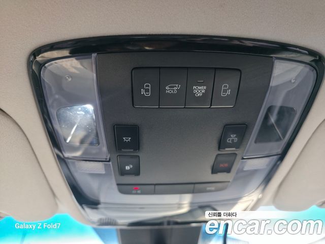 Hyundai Staria 4WD Lounge 9-Seater Inspiration 2022 — фото 17