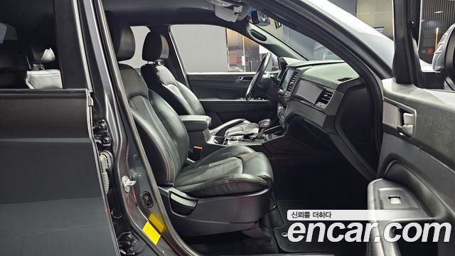 KG Mobility (SsangYong) Rexton Sports Khan Diesel 2.2 4WD Prestige 2022 — фото 10