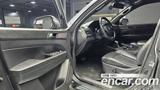 KG Mobility (SsangYong) Rexton Sports Khan Diesel 2.2 4WD Prestige 2022 — фото 11