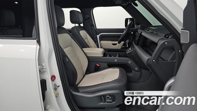 Land Rover Defender (L663) 130 P400 X-Dynamic HSE 2023 — фото 10